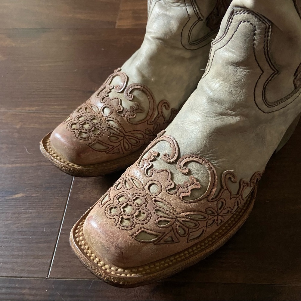 Corral Lace Overlay Leather Square Toe Cowgirl Boots - Picture 7 of 11